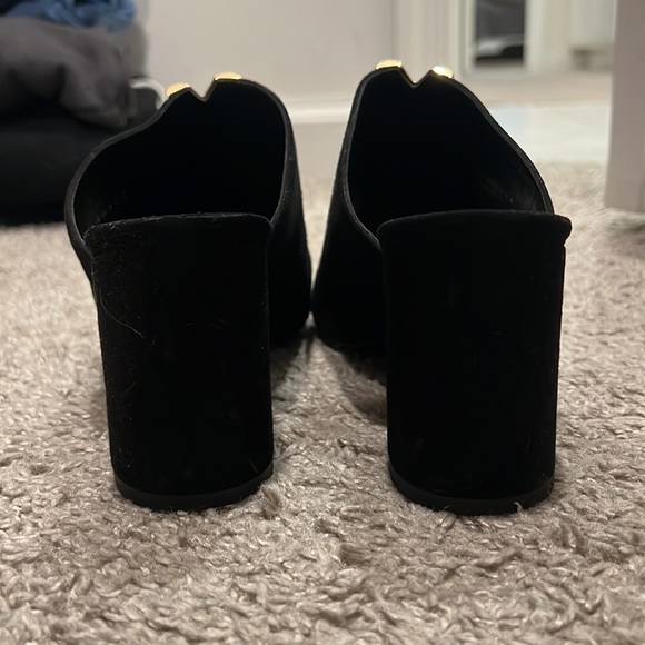 Louis Vuitton - Low Chunky Heels - Picture 4 of 10